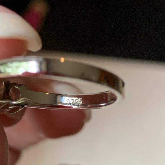 #204 “Live show listing” Stunning 2 TCW 3 stone brilliant white Moissanite - Picture 5 of 8